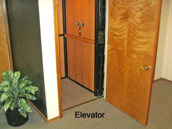 Premiere Office Space: 811 Ayrault Rd, Fairport, NY 14450